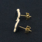 Серьги пусеты клевер Van Cleef ванильные (золотые)