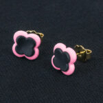 Серьги пусеты клевер Van Cleef светло-розовые (золотые)