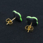 Серьги пусеты клевер Van Cleef изумрудно-зеленые (золотые)