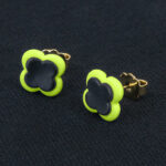 Серьги пусеты клевер Van Cleef киви (золотые)