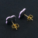 Серьги пусеты клевер Van Cleef нежно-сиреневые (золотые)