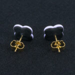 Серьги пусеты клевер Van Cleef бледно-лиловые (золотые)