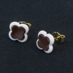 Серьги пусеты клевер Van Cleef темный шоколад (золотые)