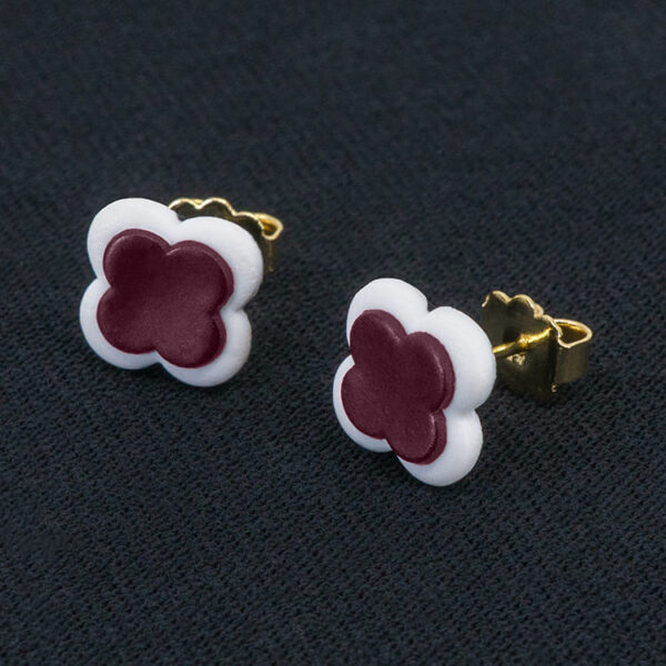 Серьги пусеты клевер Van Cleef брусничные (золотые)